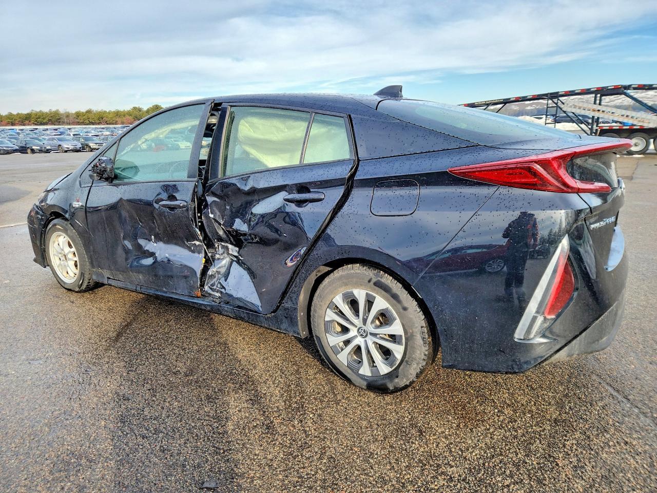 2021 Toyota Prius Prime Le - Фото 2