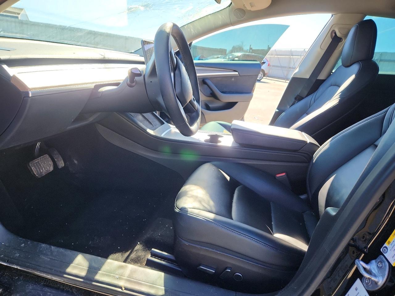 2022 Tesla Model 3 - Фото 7