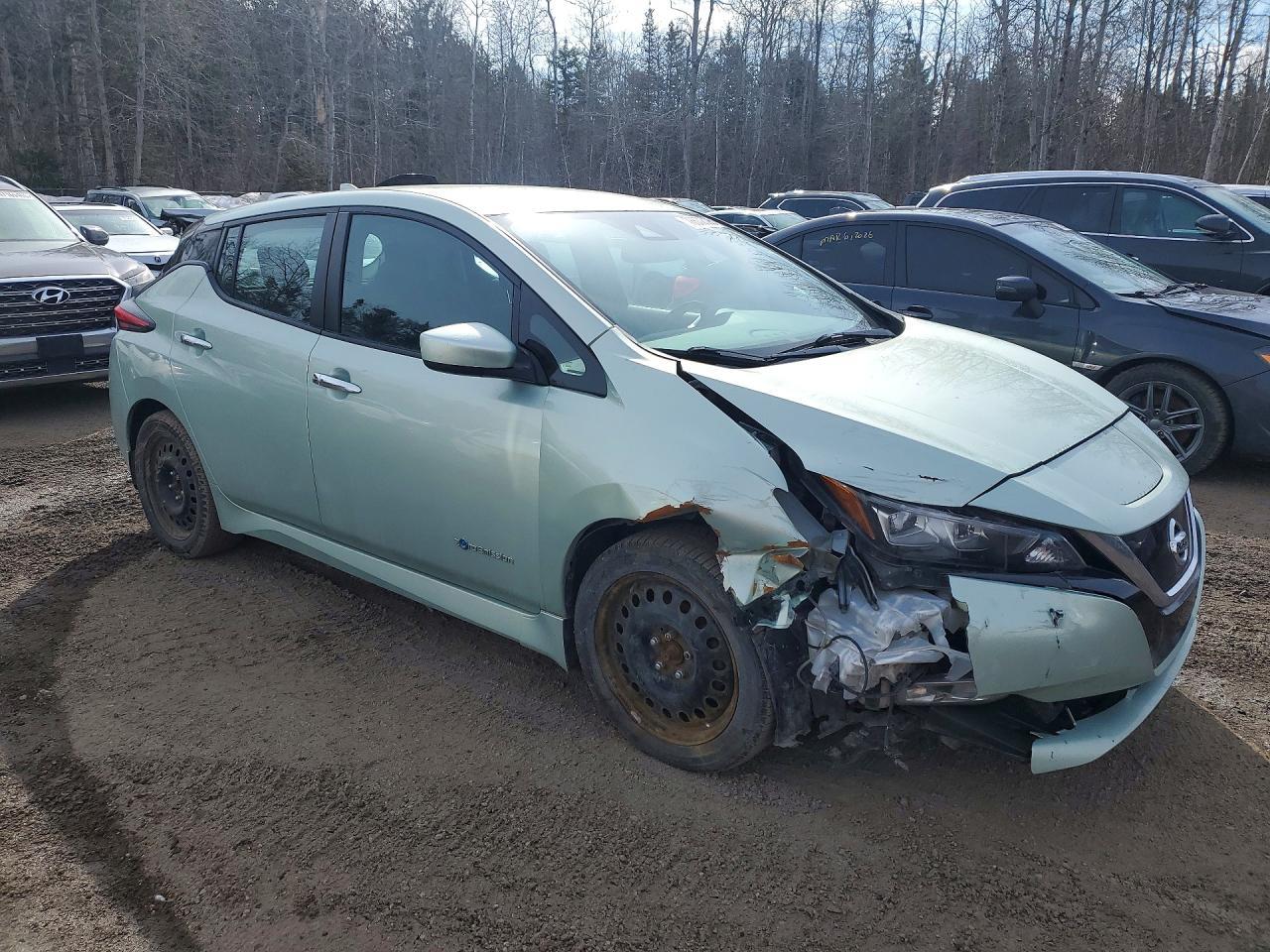 2018 Nissan Leaf S - Фото 4