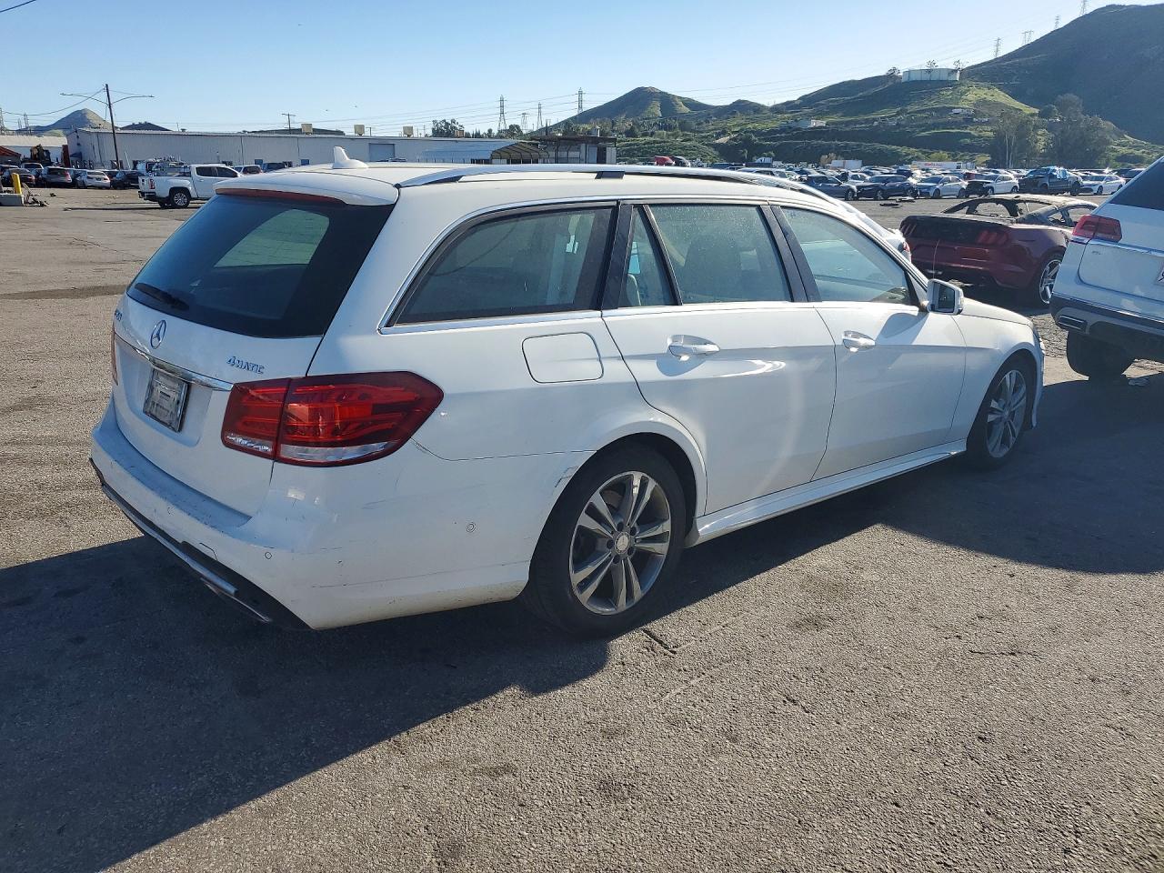 2014 Mercedes-Benz E 350 4Matic Wagon - Фото 3