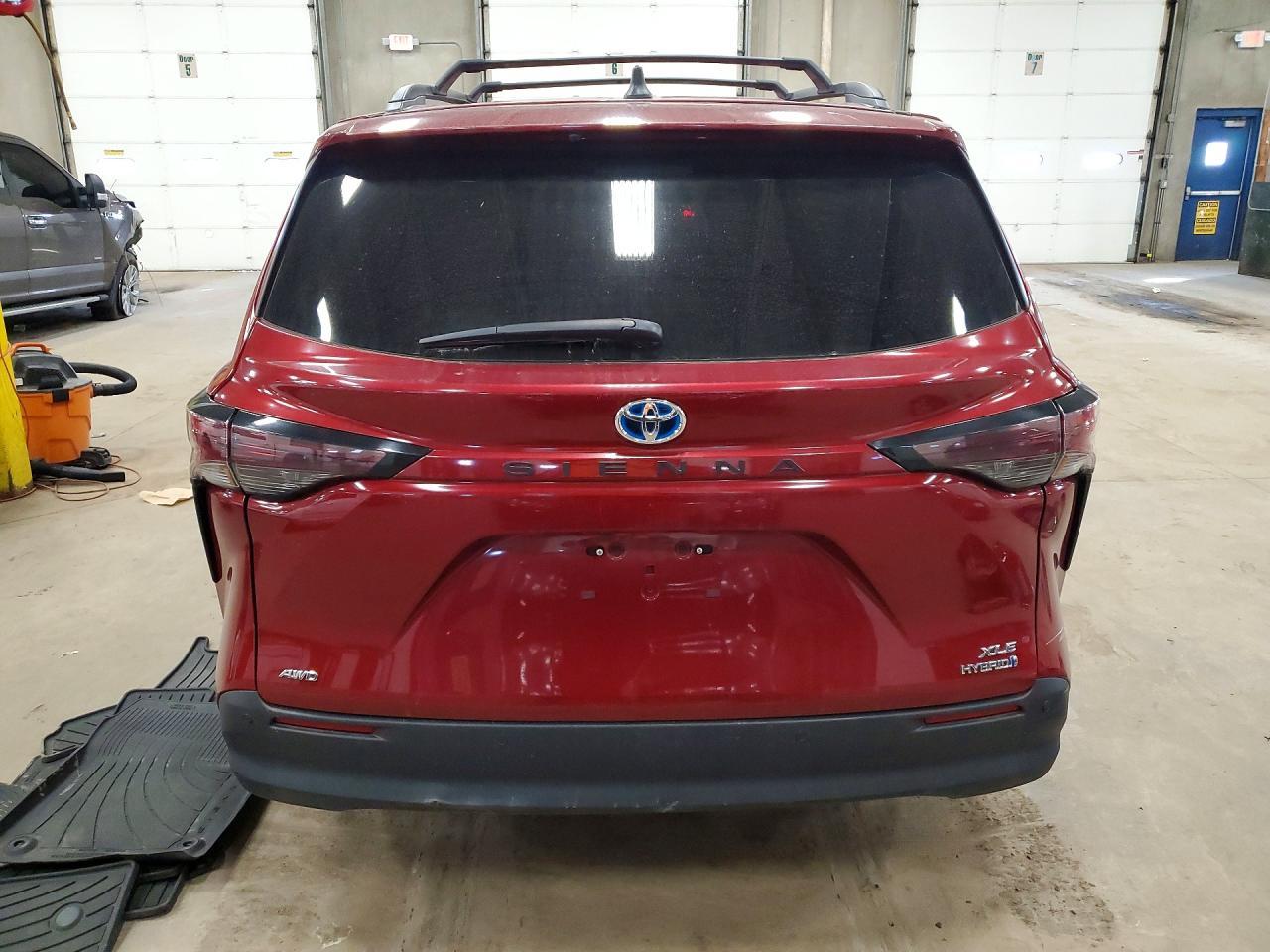 2024 Toyota Sienna Xle 7-Passenger - Фото 6