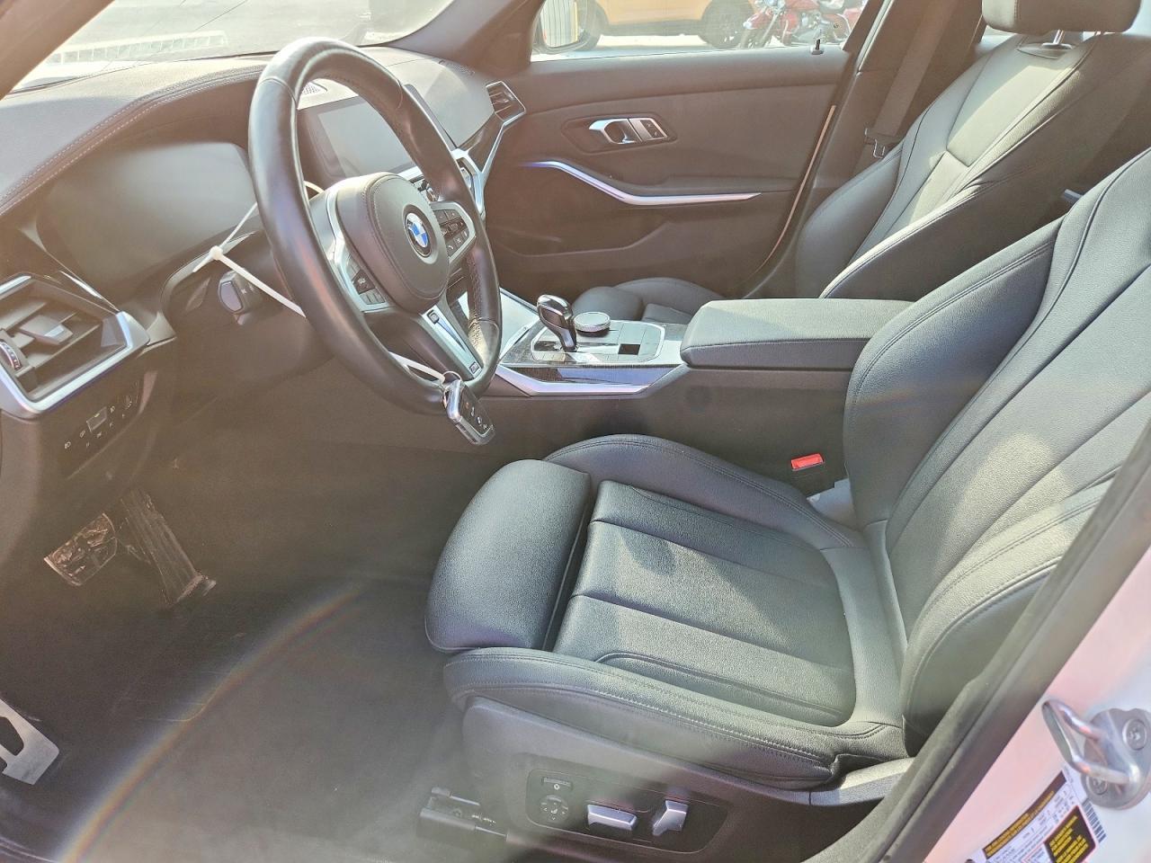 2020 BMW 330Xi - Фото 7