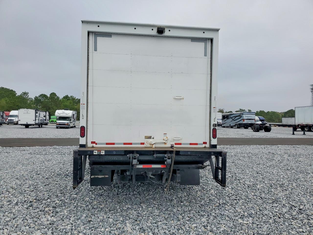 2021 Ford Econoline E350 Super Duty Cutaway Van - Фото 6