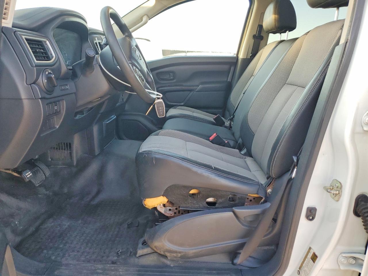 2017 Nissan Titan S - Фото 7