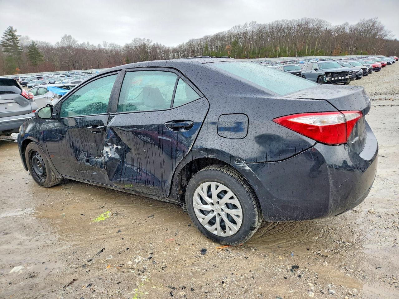 2014 Toyota Corolla Le - Image 2