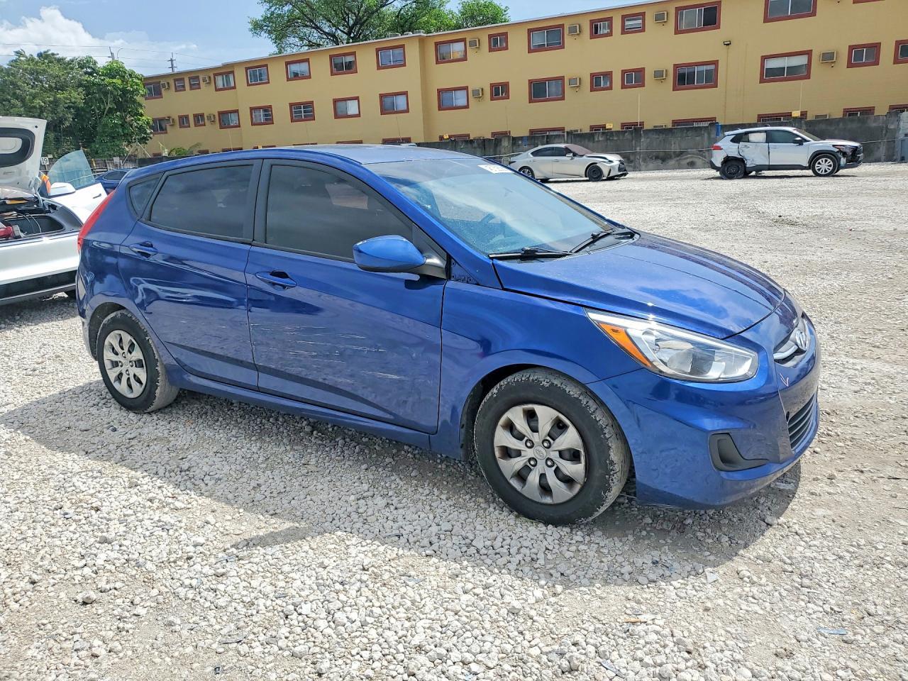 2016 Hyundai Accent Se - Image 4
