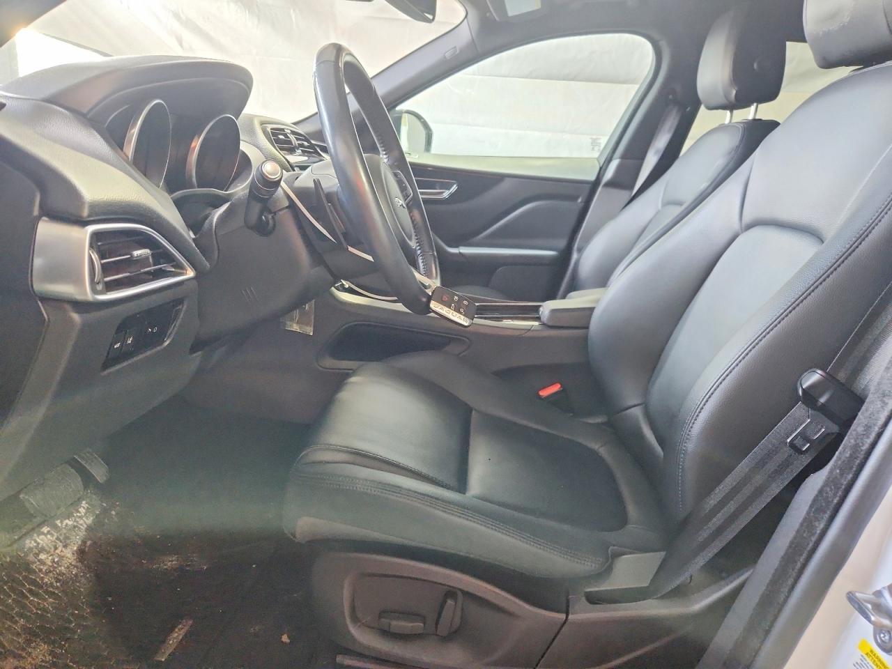 2018 Jaguar F-Pace - Image 7