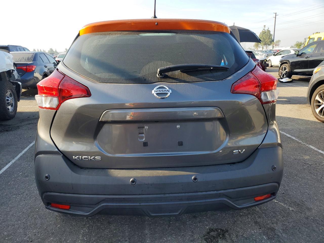 2020 Nissan Kicks Sv - Image 6