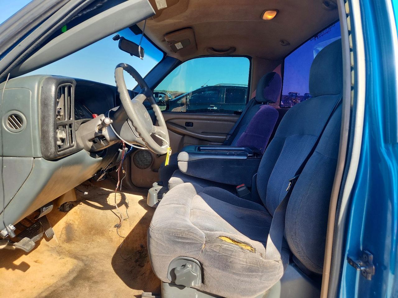 2000 Chevrolet Silverado C1500 - Image 7