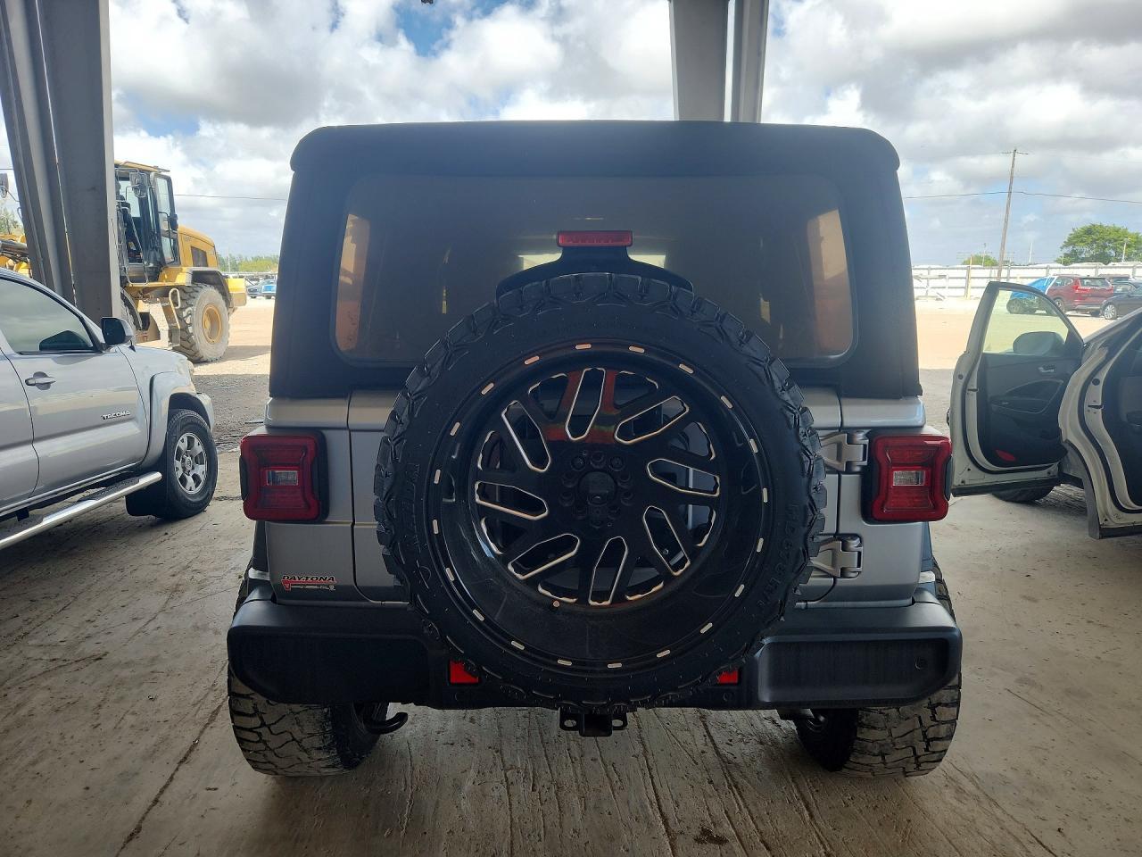 2021 Jeep Wrangler Unlimited Sport - Image 6