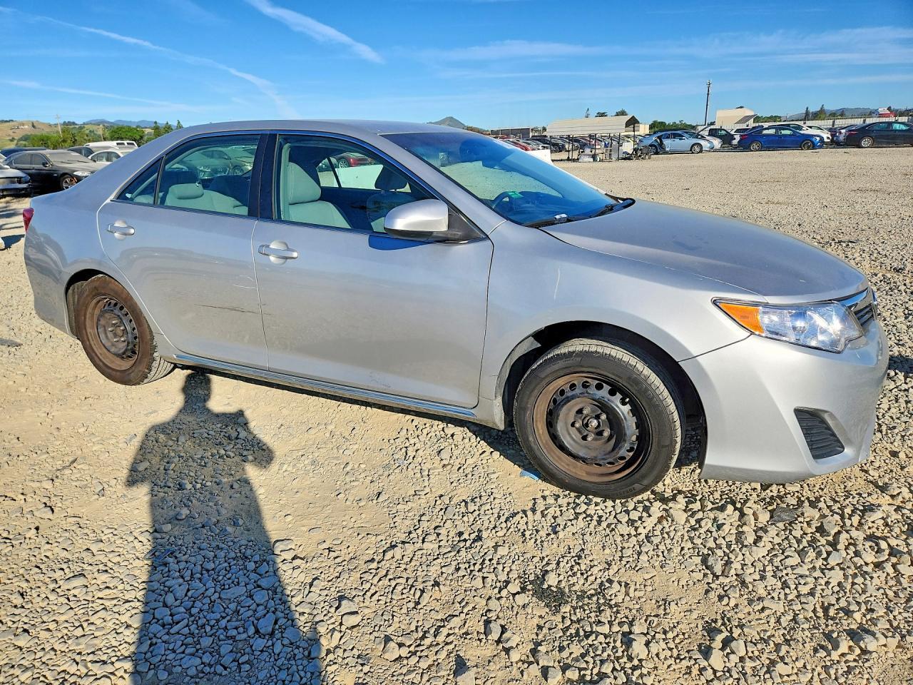 2012 Toyota Camry Le - Image 4
