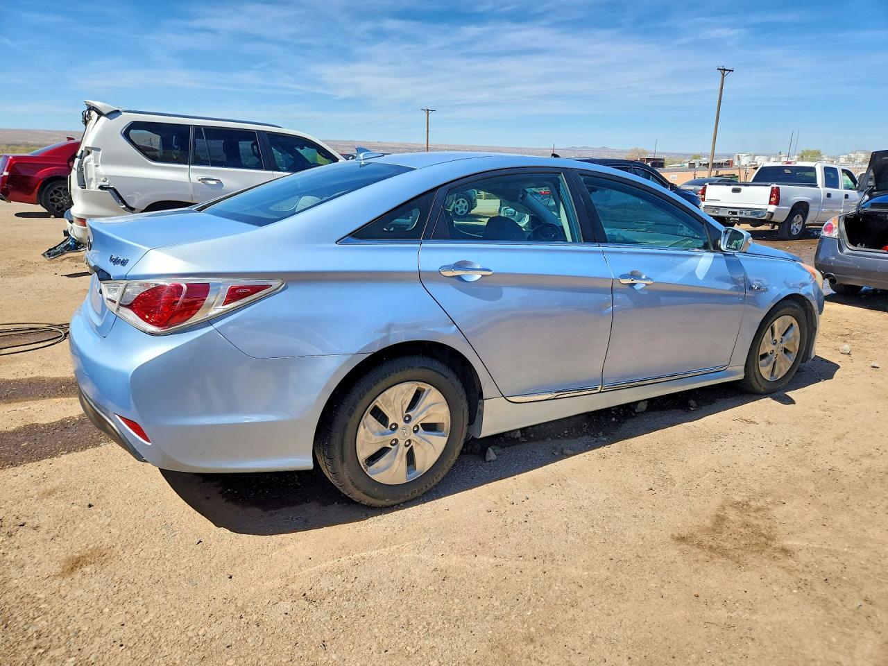 2013 Hyundai Sonata Hybrid Base - Фото 3