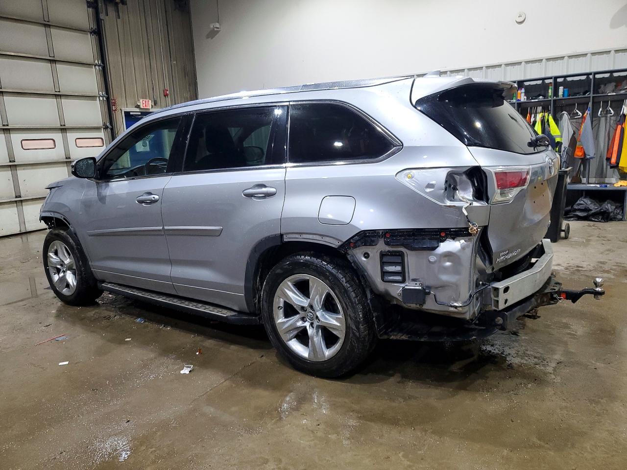 2016 Toyota Highlander Limited Platinum - Фото 2