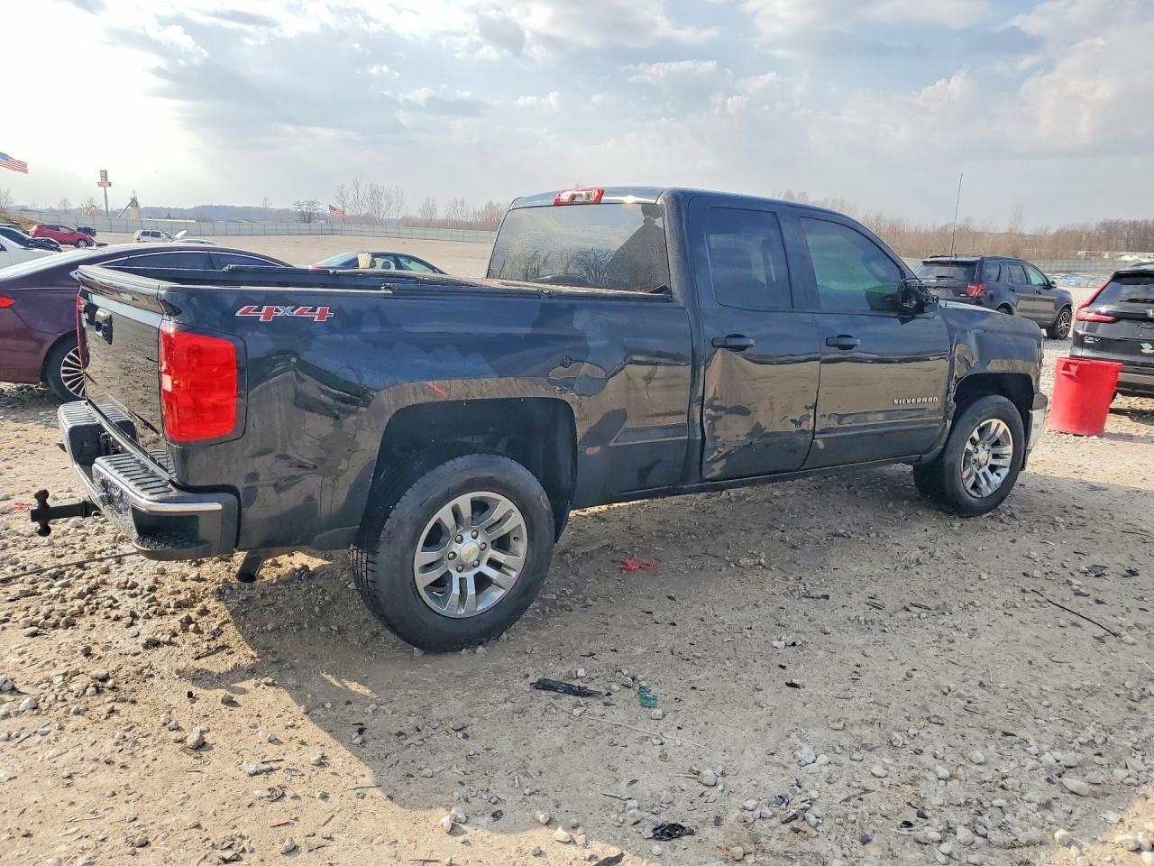 2015 Chevrolet Silverado K1500 Lt - Фото 3