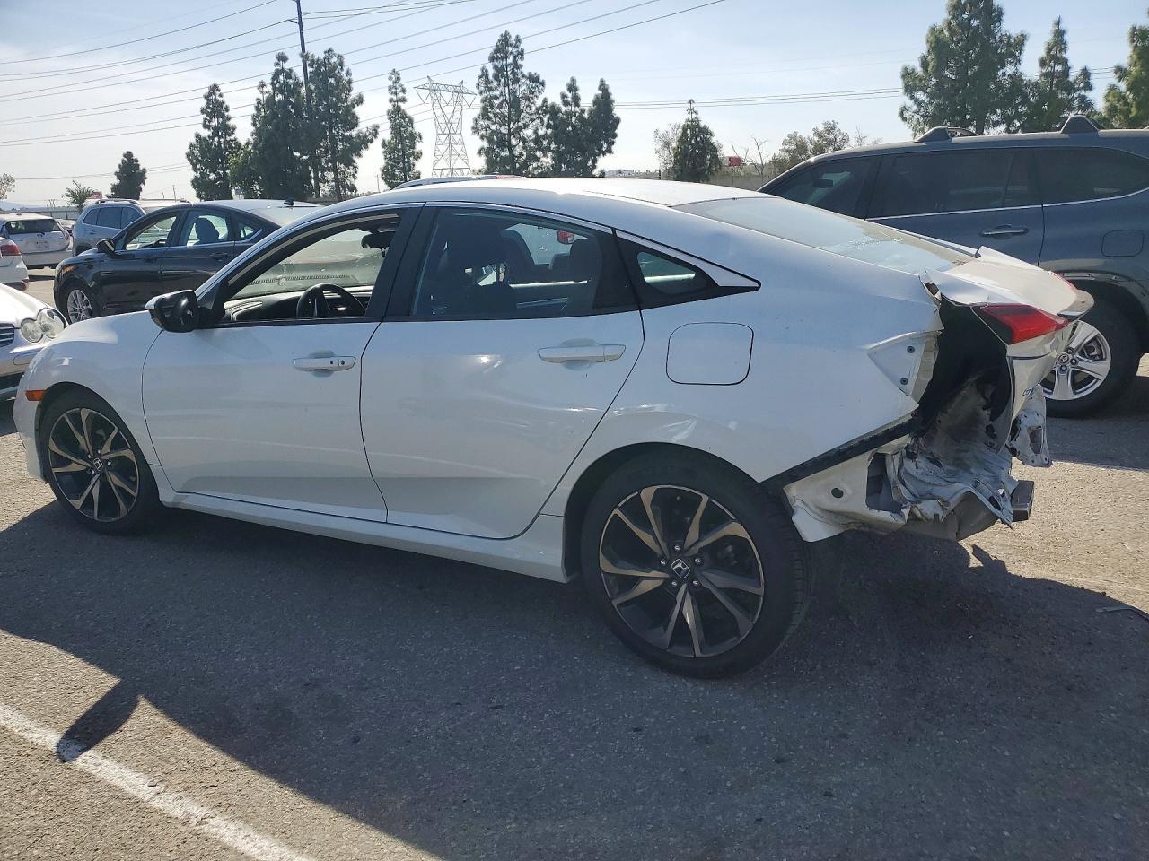 2019 Honda Civic Sport - Фото 2