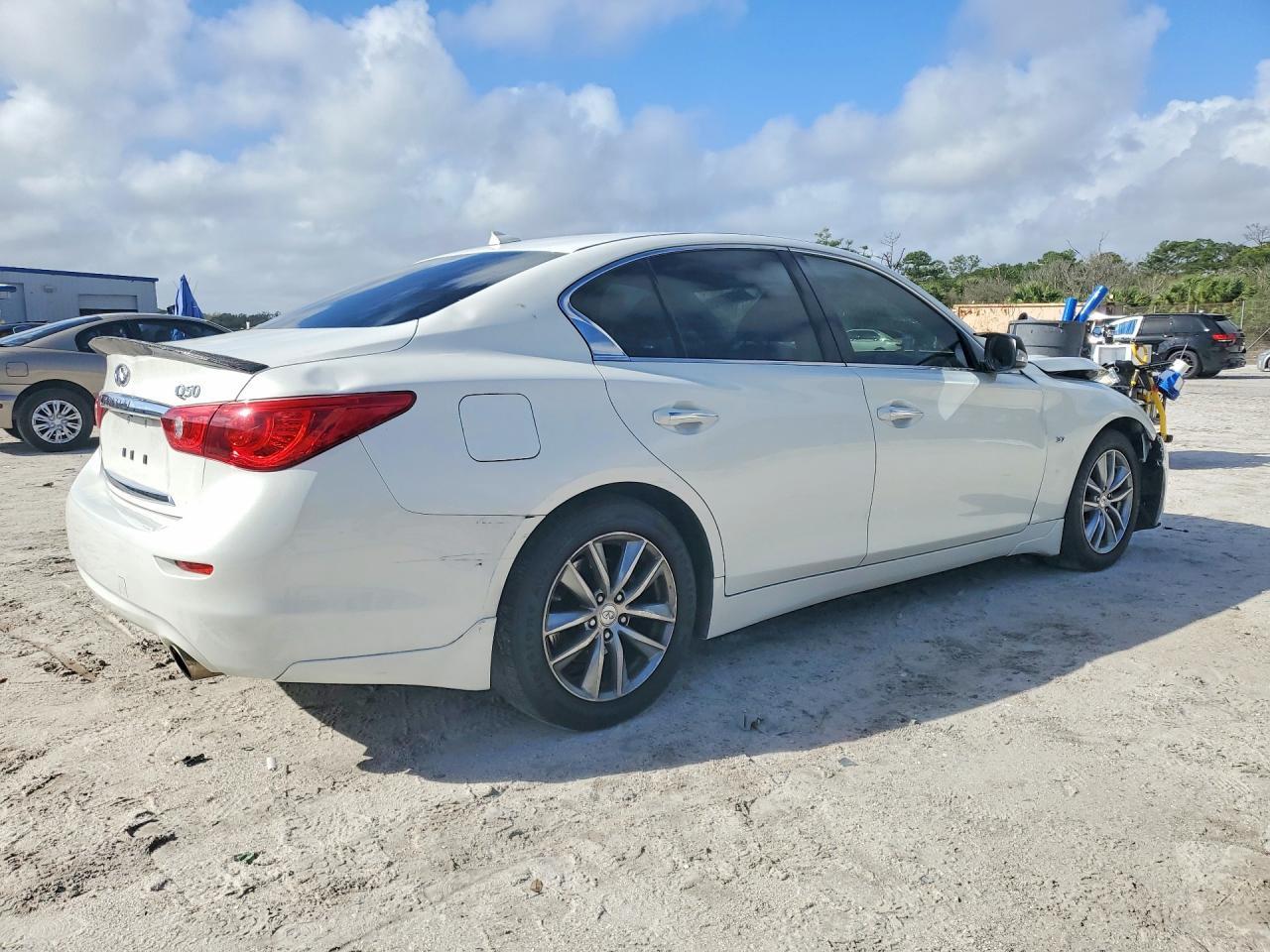 2014 Infiniti Q50 Base - Фото 3