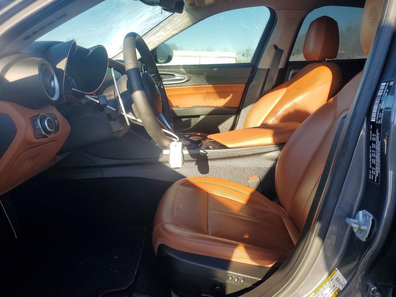 2018 Alfa Romeo Giulia - Фото 7