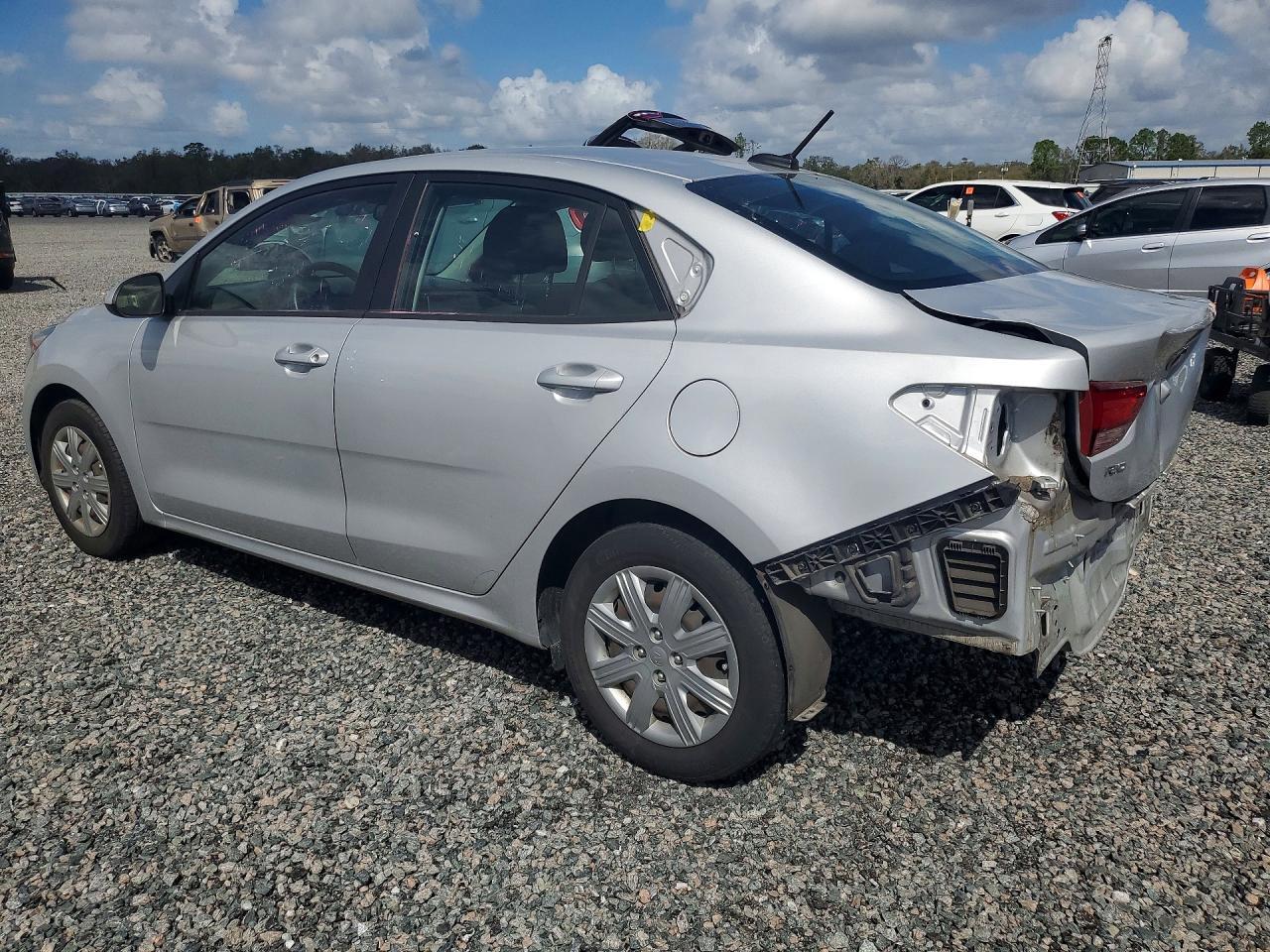 2021 Kia Rio Lx - Image 2