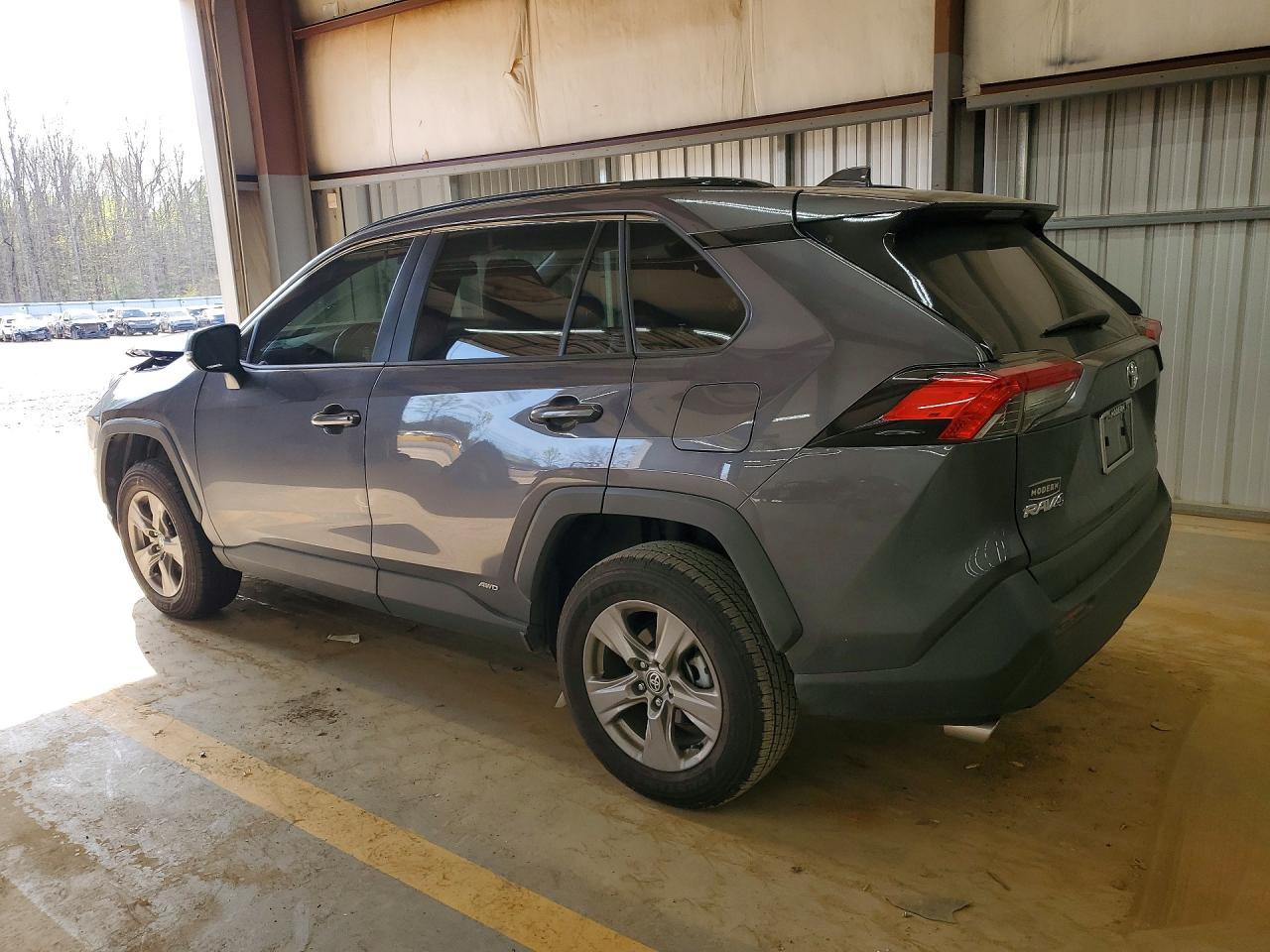 2025 Toyota Rav4 Hybrid Le - Image 2
