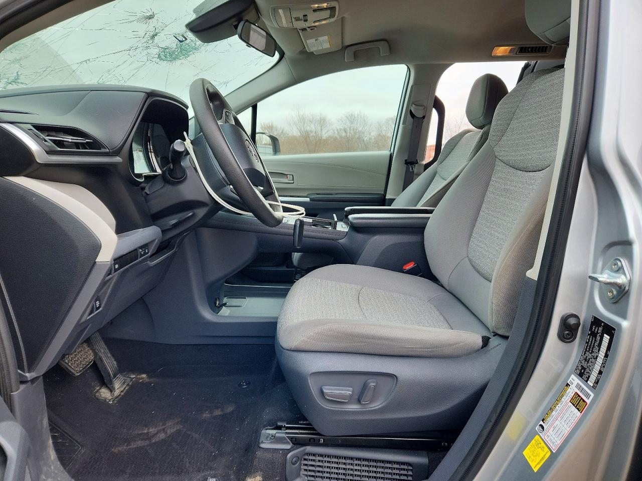 2021 Toyota Sienna Le 8-Passenger - Фото 7