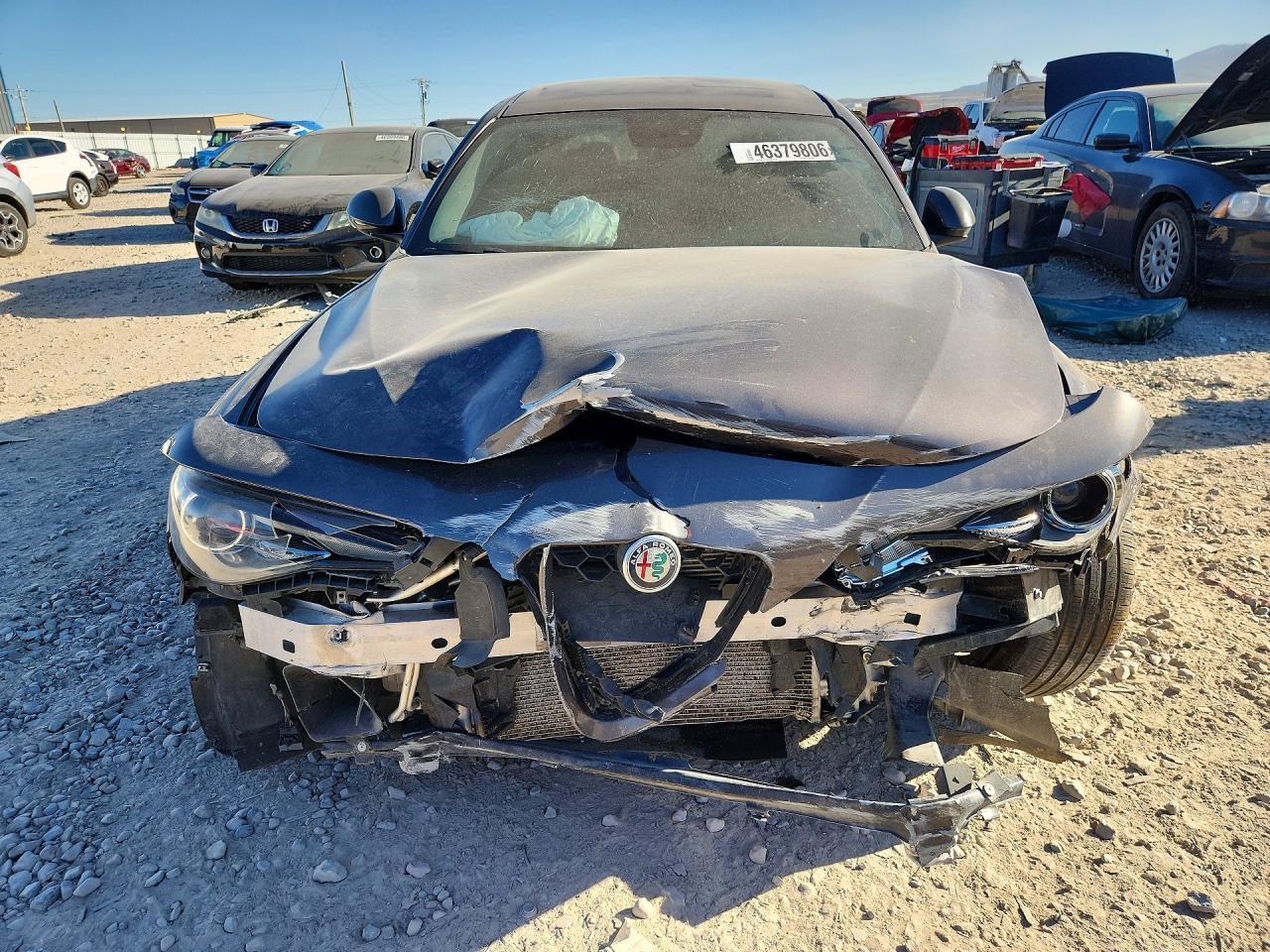 2019 Alfa Romeo Giulia Ti - Фото 5