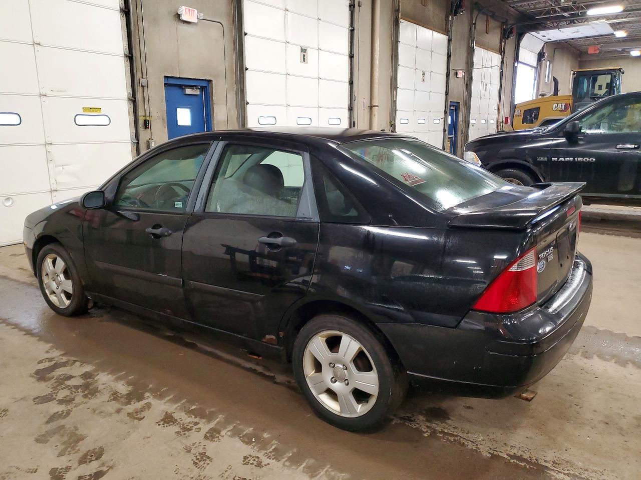 2007 Ford Focus - Image 2