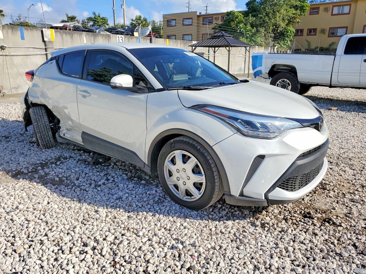 2020 Toyota C-Hr Le - Image 4