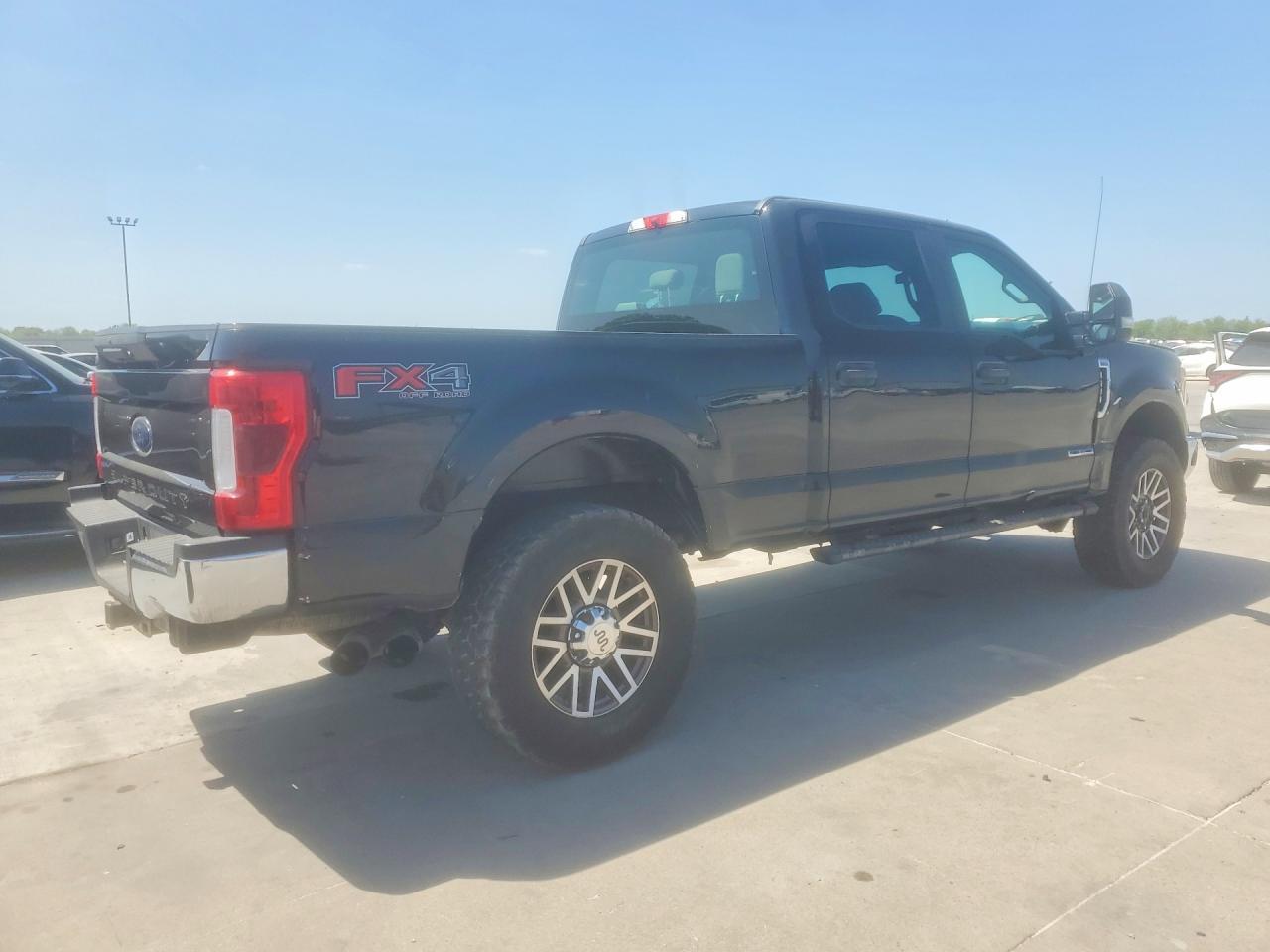 2019 Ford F250 Super Duty - Фото 3
