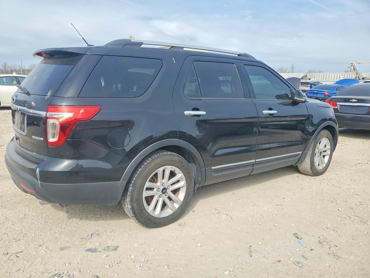 2014 Ford Explorer Xlt - Фото 3