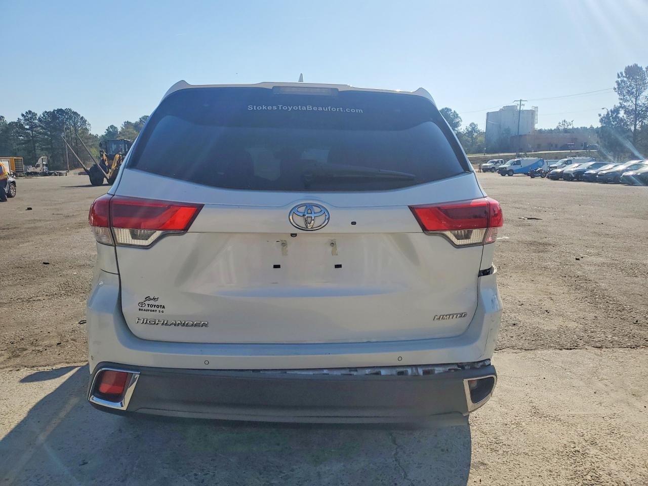 2018 Toyota Highlander Limited Platinum - Image 6