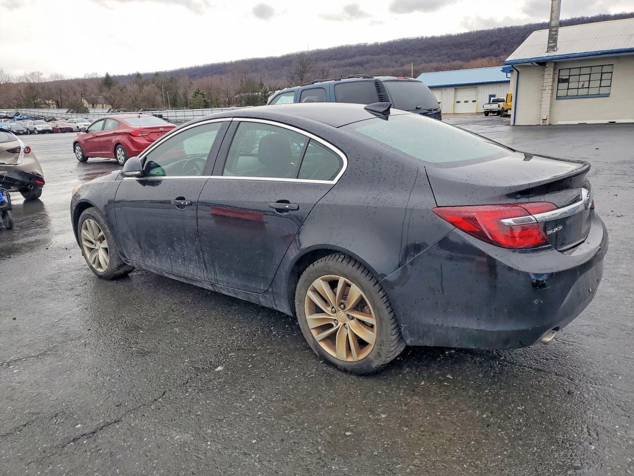2015 Buick Regal Premium - Image 2