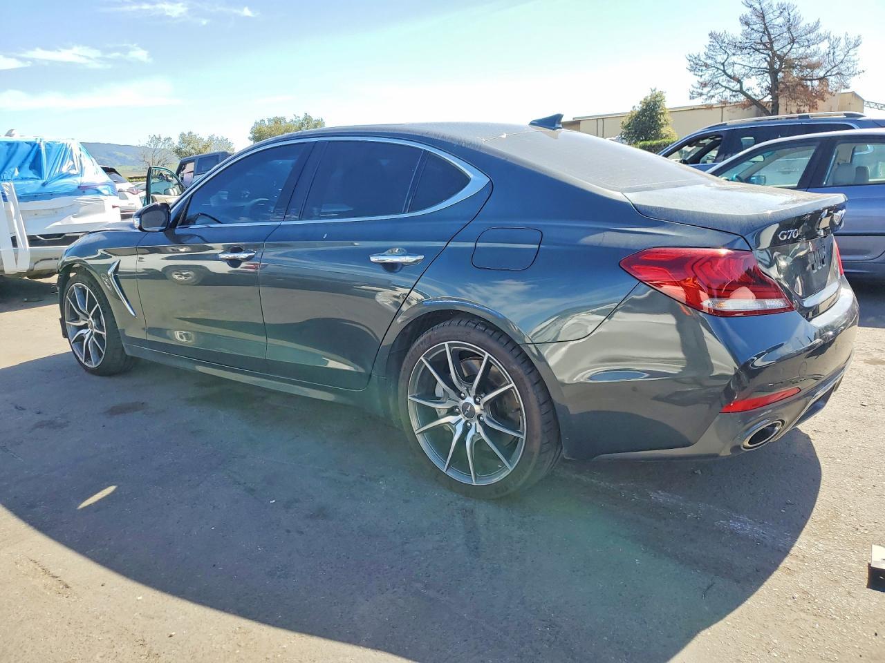 2019 Genesis G70 3.3T Advanced - Фото 2