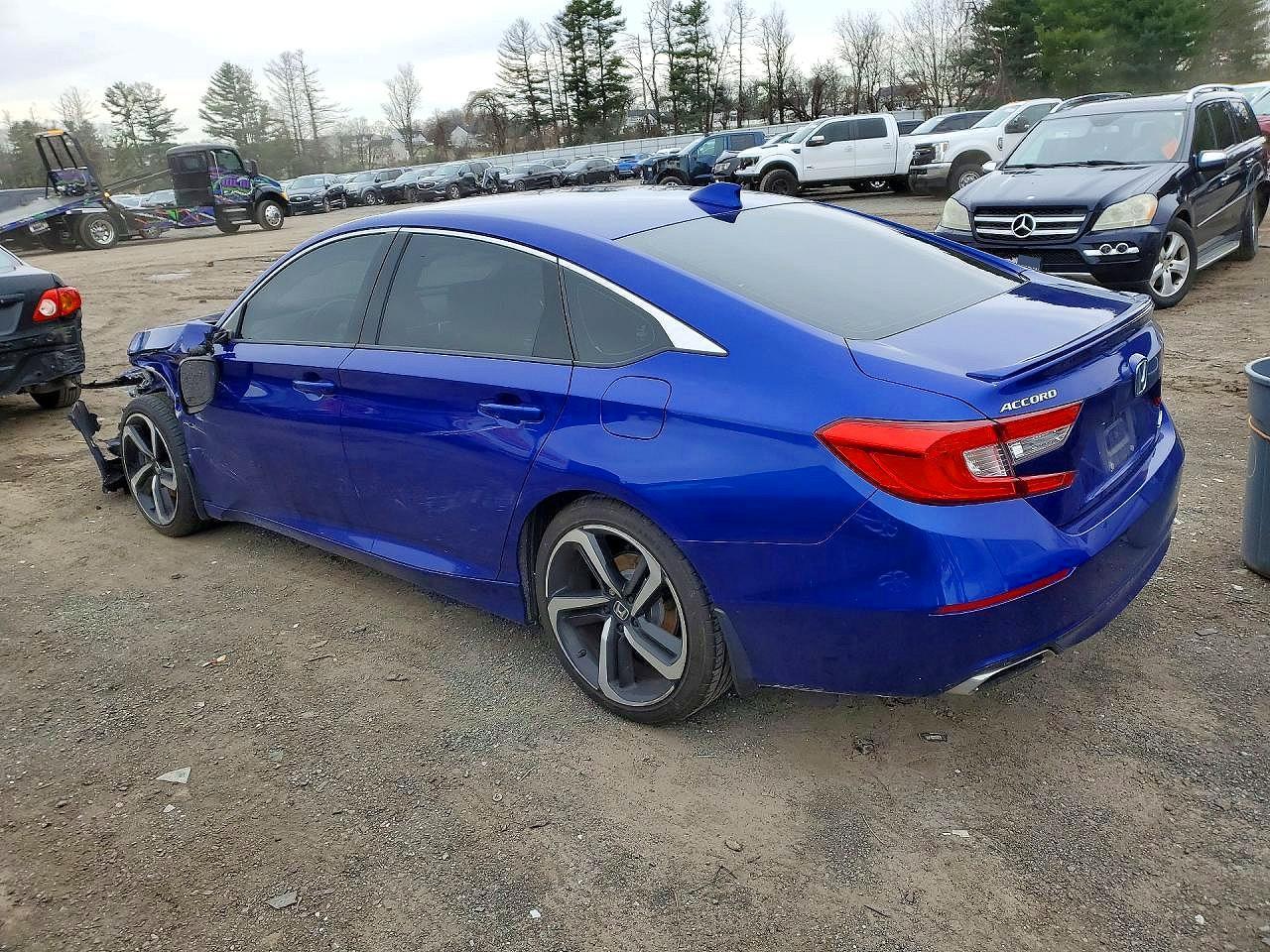 2018 Honda Accord Sport - Image 2