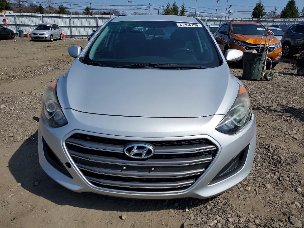 2016 Hyundai Elantra Gt Base - Image 5