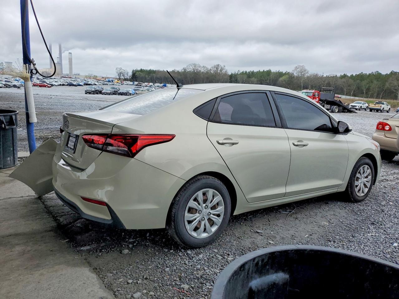 2019 Hyundai Accent Se - Фото 3