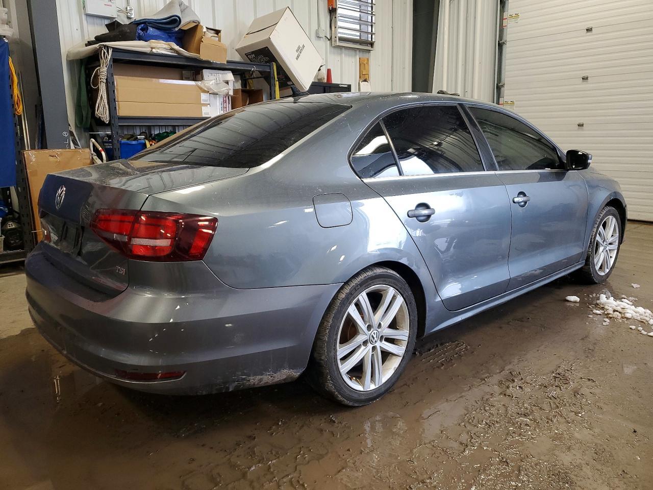 2017 Volkswagen Jetta Sel - Image 3