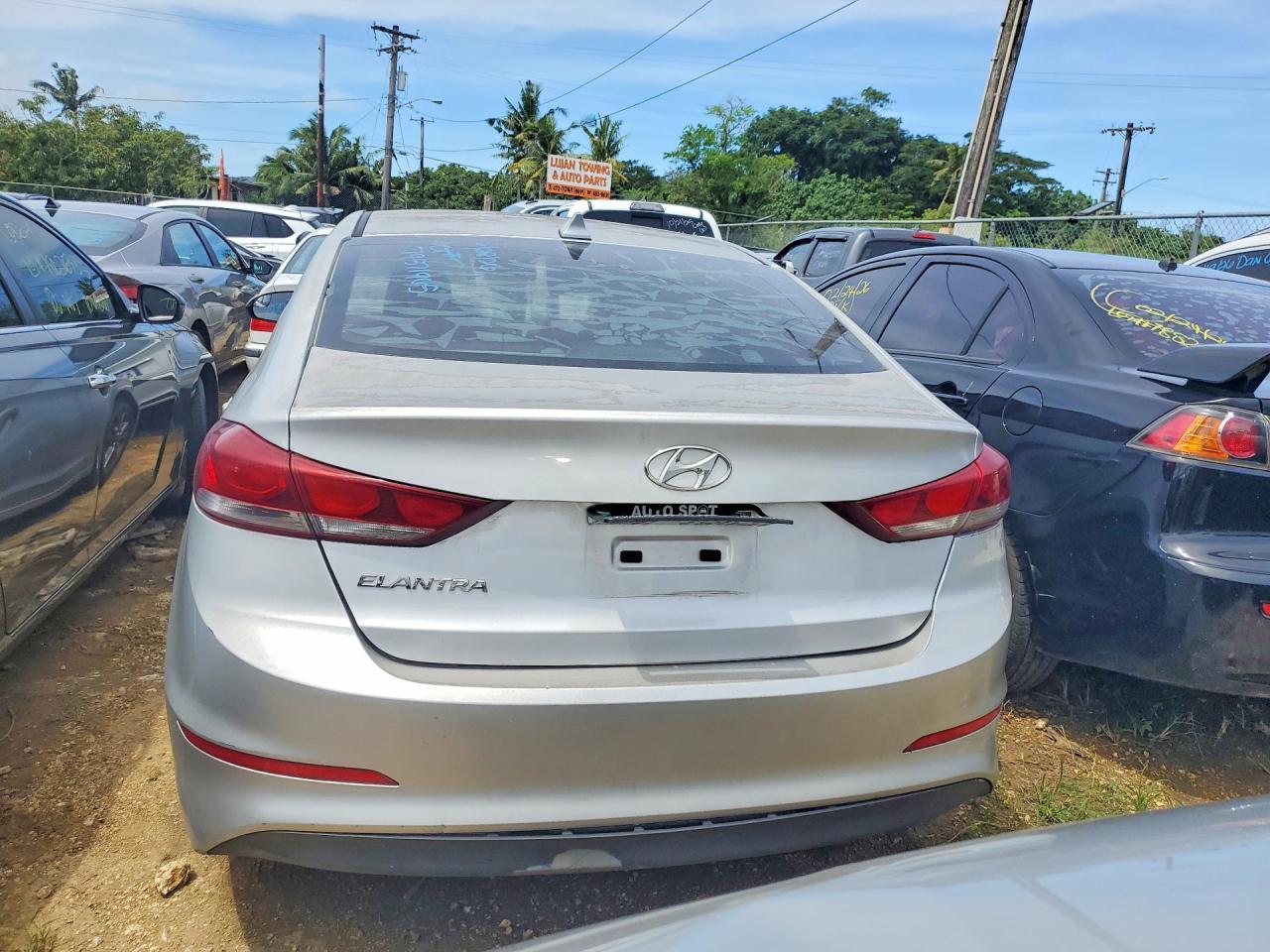 2018 Hyundai Elantra Se - Image 6