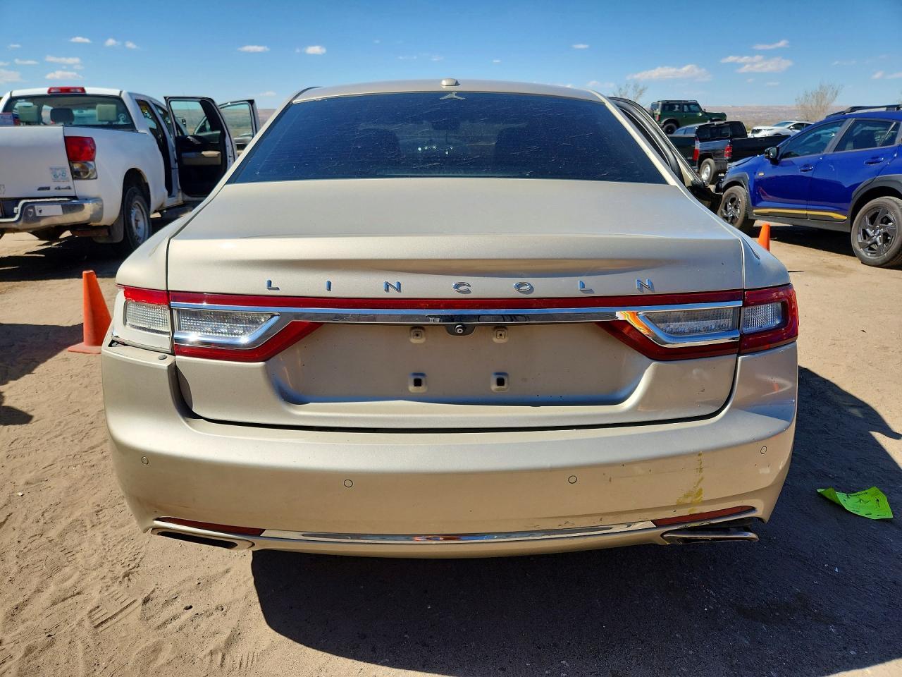 2017 Lincoln Continental Select - Image 6