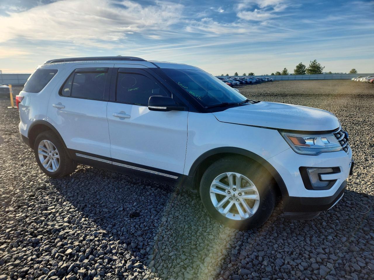 2017 Ford Explorer Xlt - Image 4