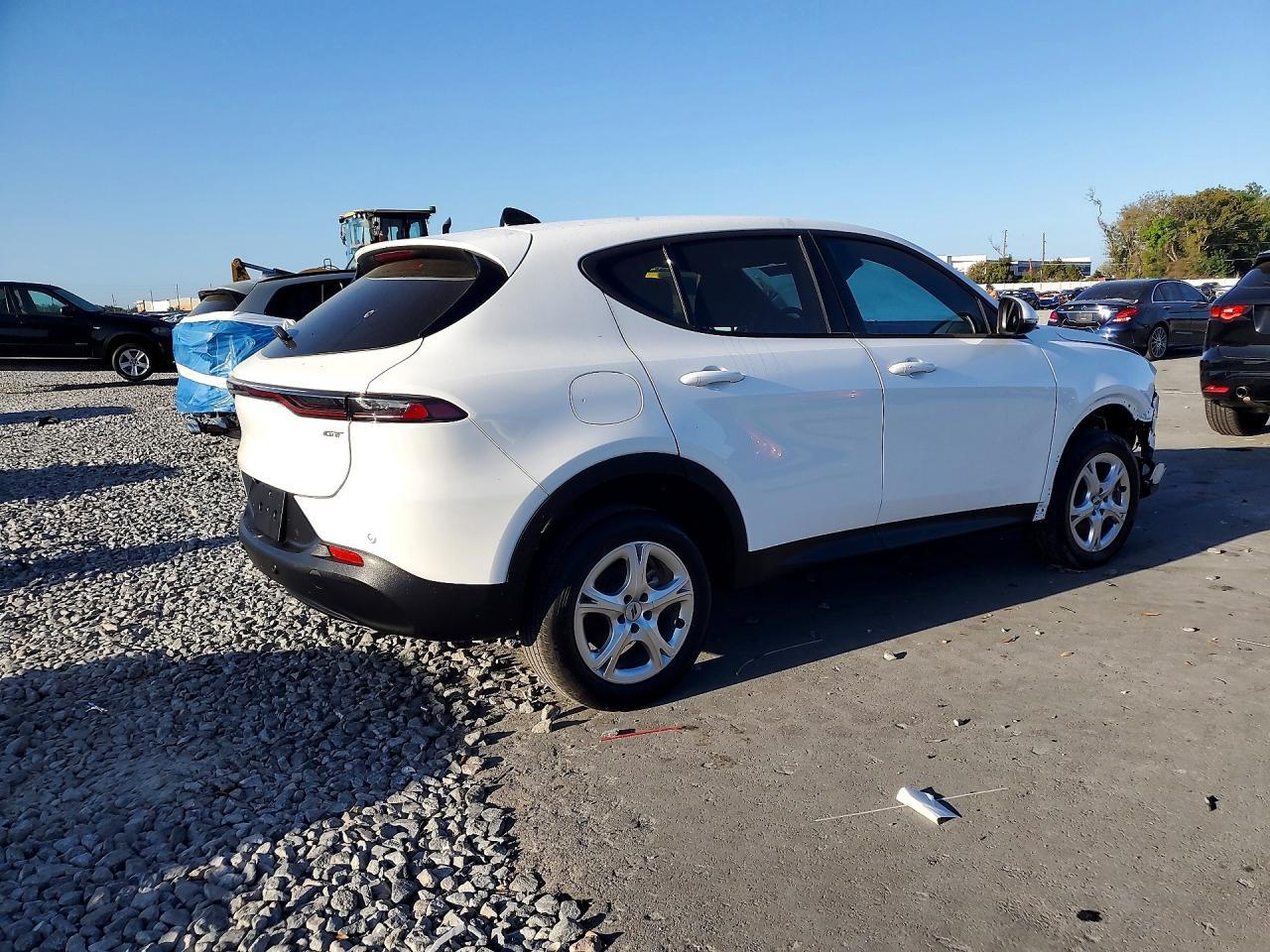 2024 Dodge Hornet Gt - Image 3