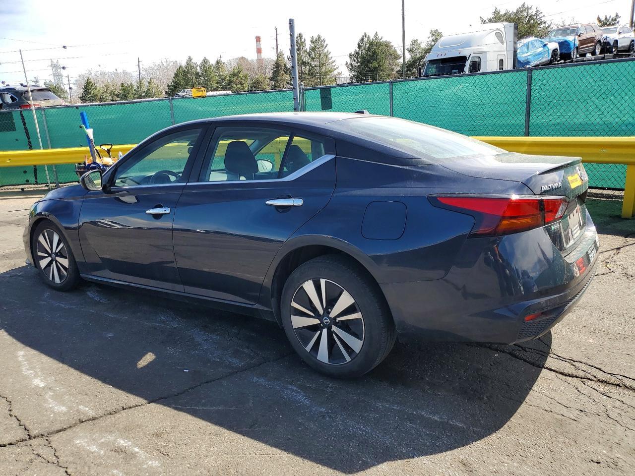 2021 Nissan Altima 2.5 Sv - Image 2