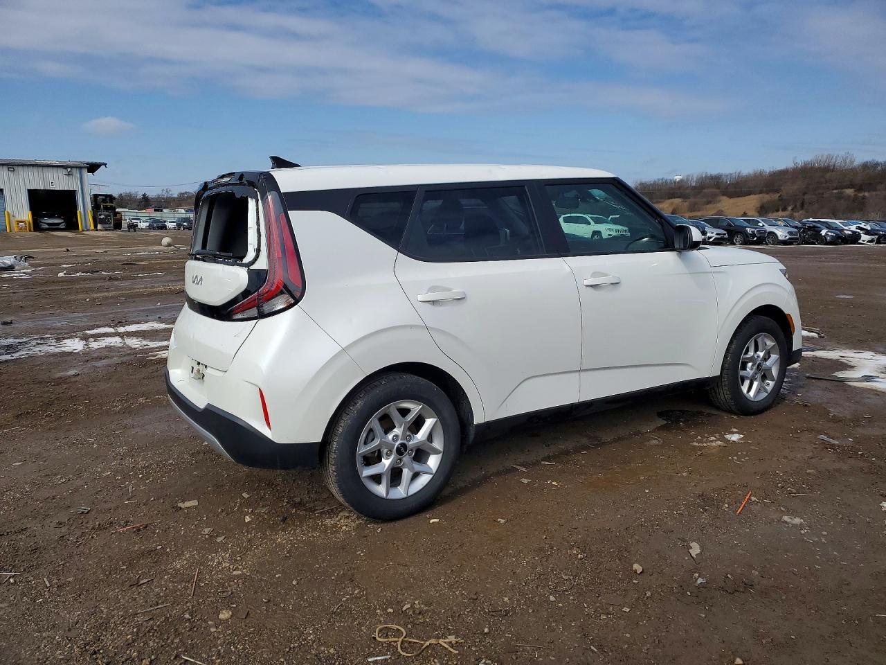 2025 Kia Soul Lx - Image 3