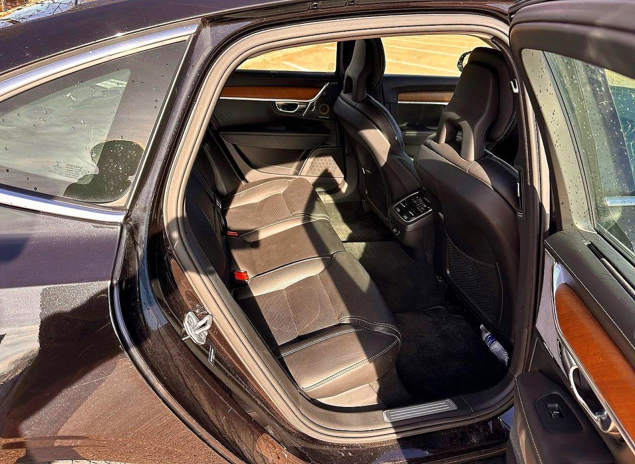 2017 Volvo S90 T6 Inscription - Image 6