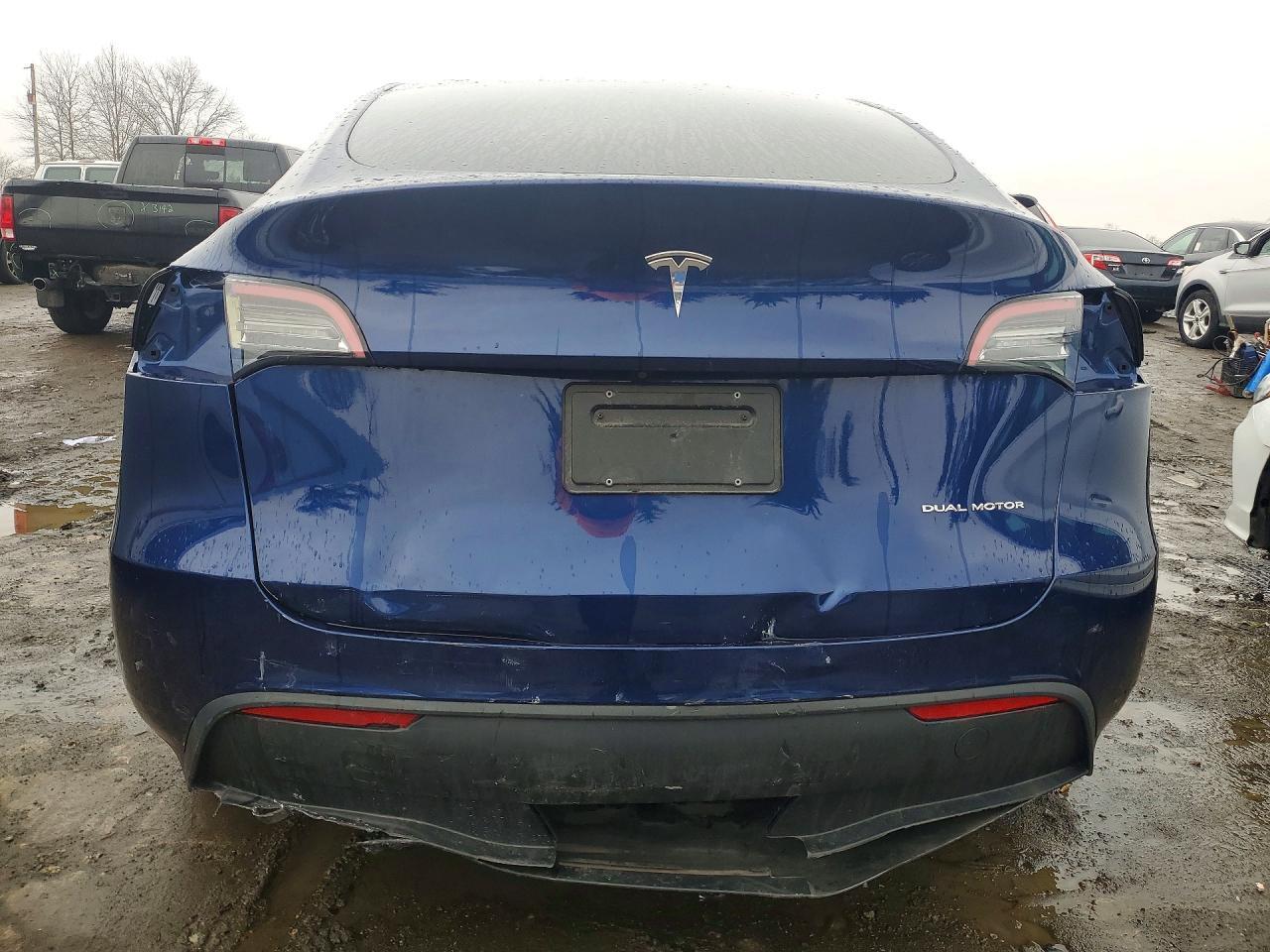 2023 Tesla Model Y - Фото 6