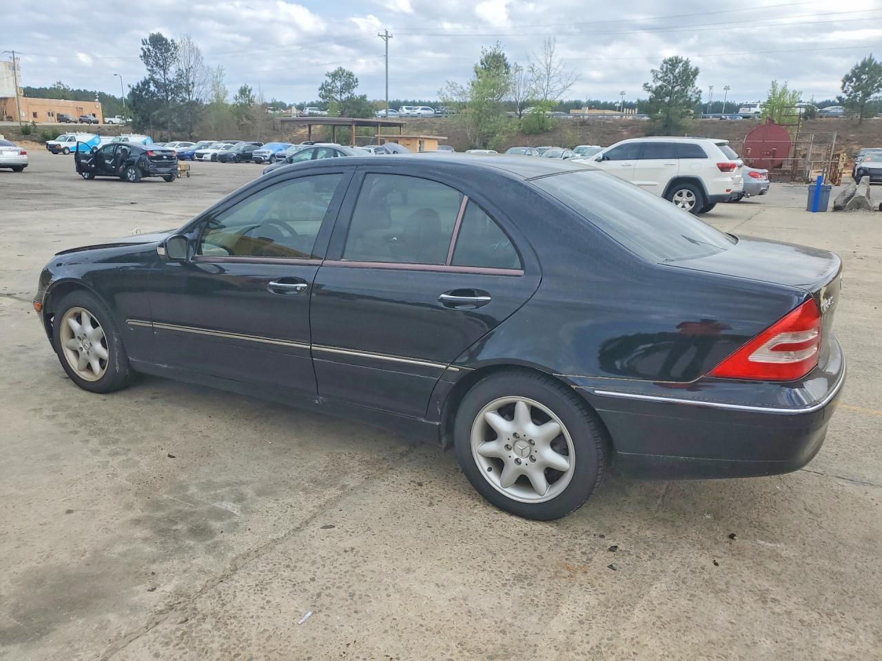 2004 Mercedes-Benz C 240 4Matic - Image 2