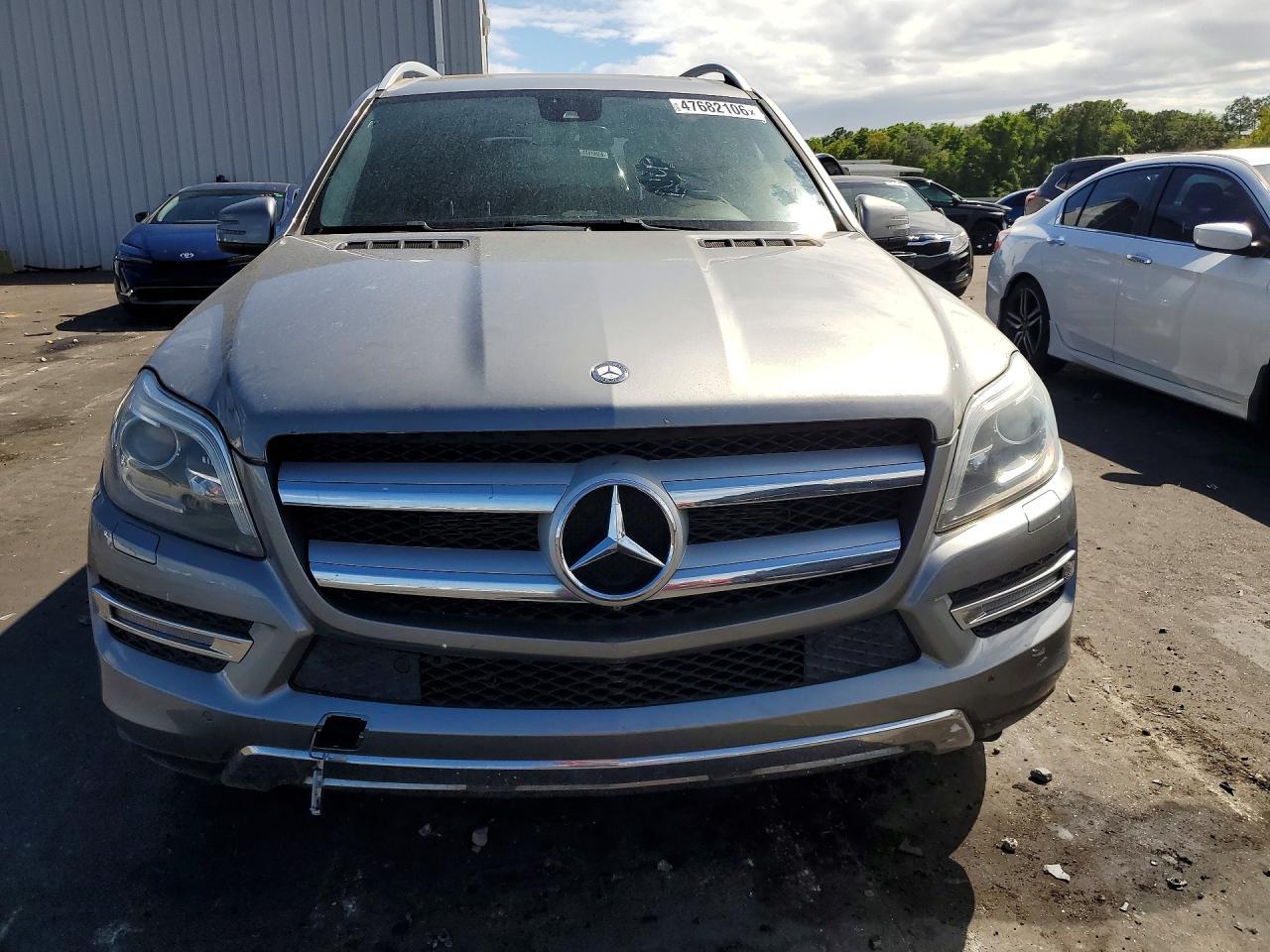 2015 Mercedes-Benz Gl 450 4Matic - Image 5