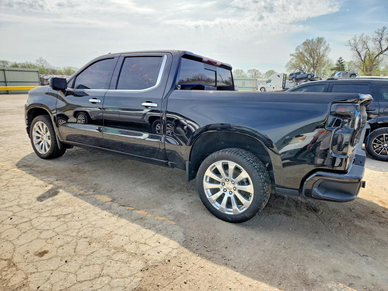 2019 Chevrolet Silverado K1500 High Country - Фото 2