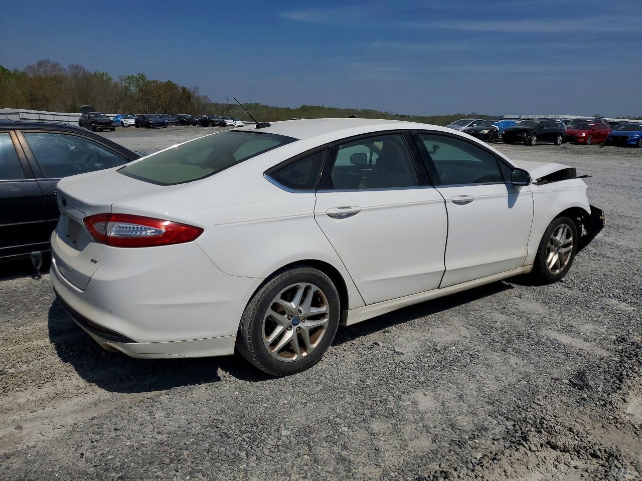 2015 Ford Fusion Se - Фото 3