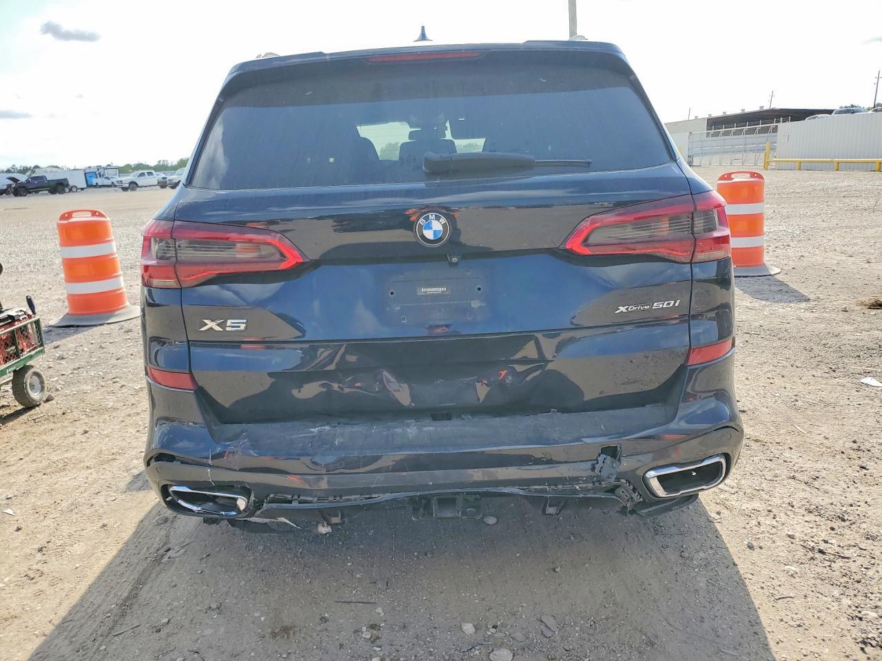 2019 BMW X5 xDrive50I - Image 6