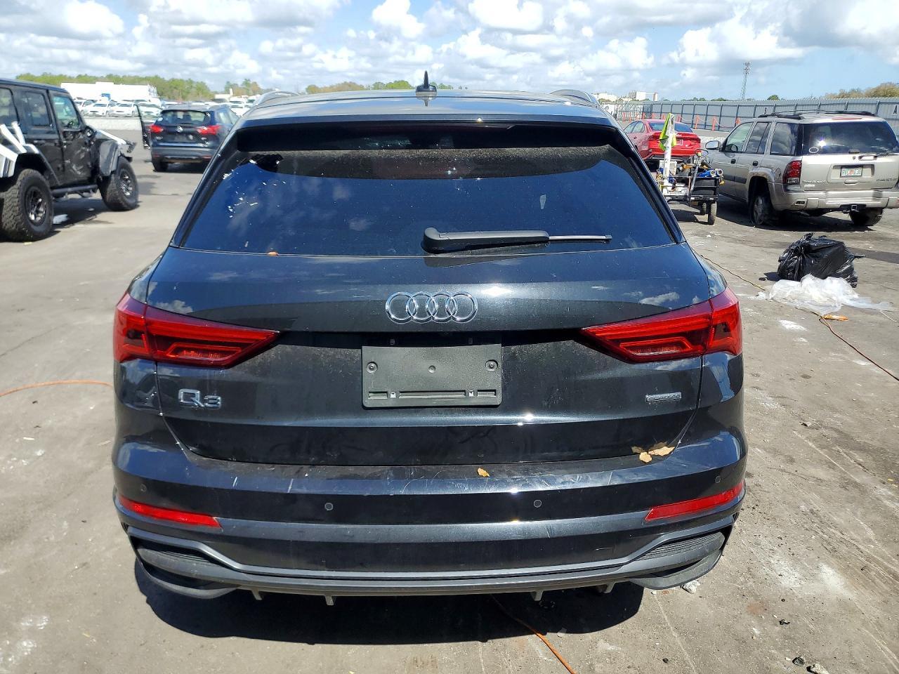 2021 Audi Q3 - Фото 6